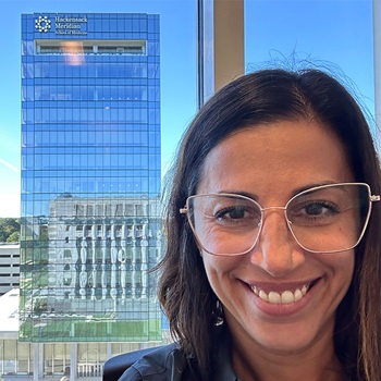 Head shot of Elissa Faro, Ph.D.